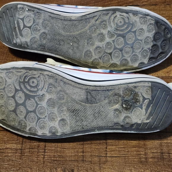 Hot Topic Multicolor Cat Print Sneakers - Picture 7 of 7